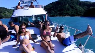 Passeio de Lancha em Ubatuba com o Grupo Hinode!