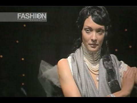 CHRISTIAN DIOR Fall Winter 1998 1999 Paris - Fashion Channel