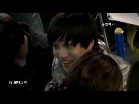 [FANCAM] 120430 EXO-K at Wijeongbu Fansign (KAI & D.O focus)