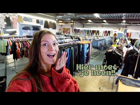 Mega vintage/thrift store - Clearing out Almere! | Aimée van der Pijl