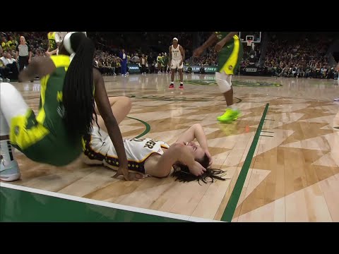 ???? Caitlin Clark WHACKED In The Head & CRASHED Into On Shot, Refs Don't Call Foul | Indiana Fever