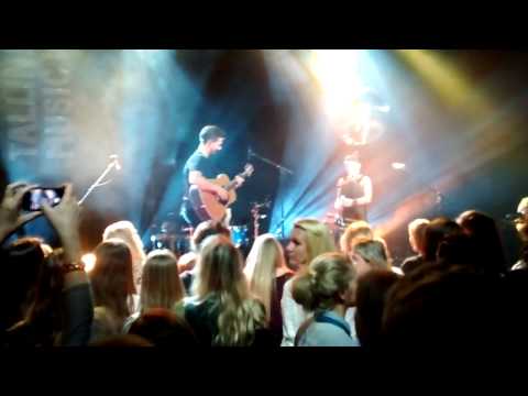 Trad Attack -Jalmar Vabarna, Sandra Sillamaa, Tõnu Tubli