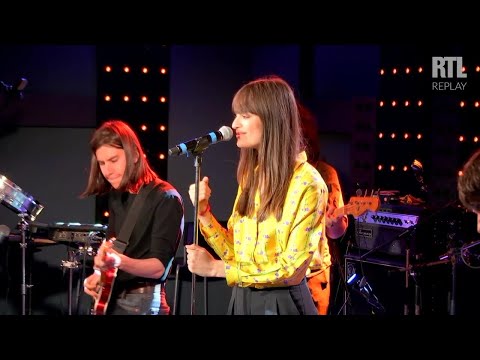 Clara Luciani - La Grenade (Live) - Le Grand Studio RTL