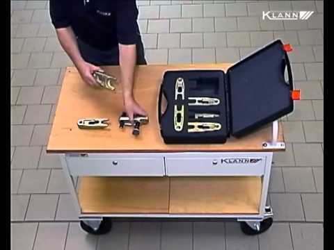 KL-0165-1  Separating a passenger car ball joint connection