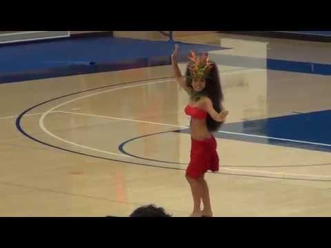 Jen at Hura Tahiti 2015 Round 1