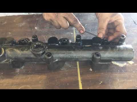 How to replace o-ring seals on a DT466 oil rail