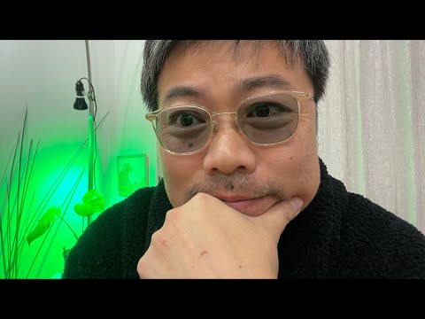 直射日光の当たらない北向きのベランダに蘭を植えたハンギングランプ