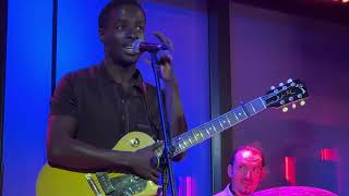 Remi Bankyln - song for single men