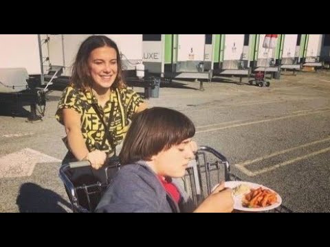 The cast of Stranger Things being hilarious for 6 minutes straight