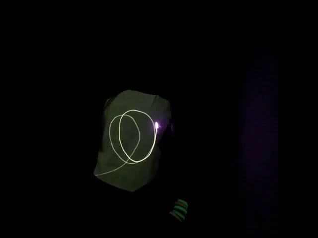Vídeo relacionado con Camiseta LED Aplicación Programable Patrones Personalizables Pantalla de Visualización Camisa Brillante Batería Incorporada de 1500 MAh (XXL)