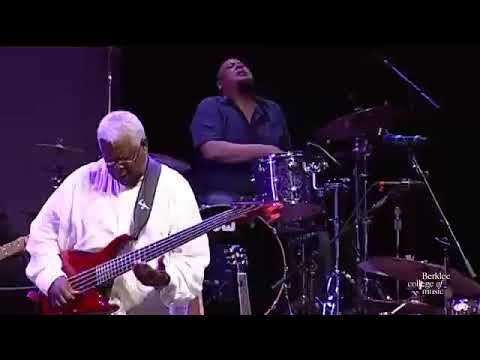 Abraham Laboriel Sr   Quiet Space  Ft  Abraham Laboriel Jr  & Mateo Laboriel  (2014) - Bass Solo