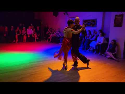 Argentine tango: Adriana Salgado & Orlando Reyes - Milonguero Viejo