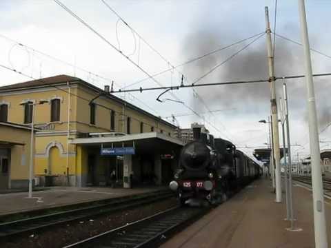 Gr. 625 177 e E626 con treno storico a Milano Greco Pirelli
