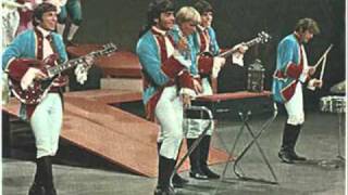 Paul Revere &amp; The Raiders - Mo&#39;reen (RARE Spanish version)