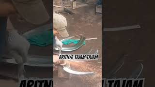 Download lagu pandai besi buat arit mp3