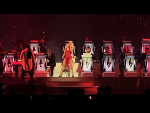 Lady Gaga - Sway (¿Quién Será?) [Live in Las Vegas]