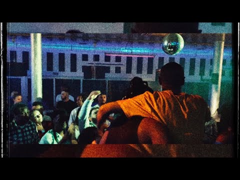 Tchoras Mc - Bu amiga ft. Giovanni [Prod. Danny E.B] (Audio Oficial)