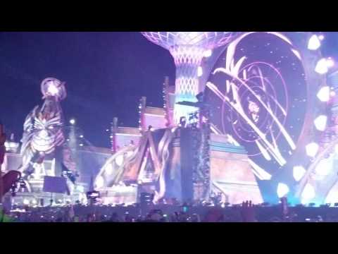 Tiesto plays All of Me with John Legend live!!!