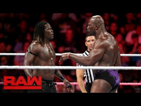 R-Truth vs. Titus O’Neil: Raw, 10. Oktober 2016
