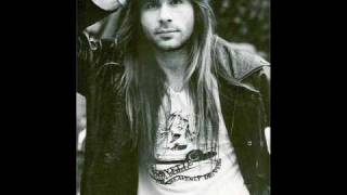 Bruce Dickinson and Michael Kiske (comparison) 1