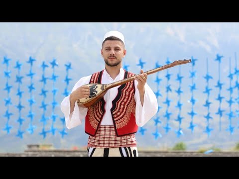 Fatjon Dervishi & Zef Doçi & Xhevahir Marku - Nusja jon vetull kunor . ( Live AgroZerja )