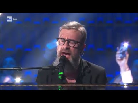 Gigi D'Alessio e Marco Masini in "una lunga storia d'amore" - 20 anni che siamo italiani 06/12/2019