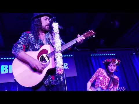 Taimane and Tavana give us a stringtastic Lovesong at Blue Note Hawaii May 1st 2019