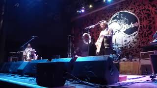 The Magpie Salute - Everybody Knows This Is Nowhere [Neil Young &amp; Crazy Horse] (Houston 10.20.17) HD