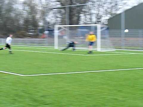 Gemiste penalty Dirk Koole bij Be Fair 7 - TAVV 5