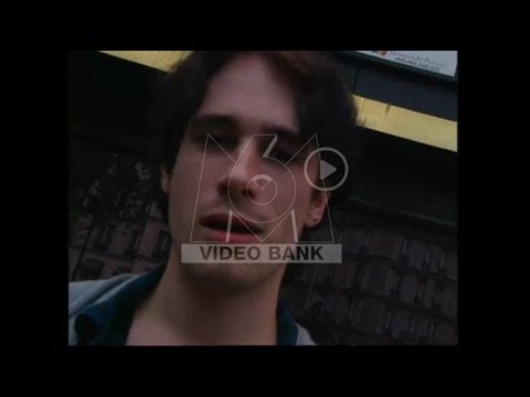 Jeff Buckley Walking the Streets of Paris (1994)