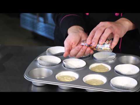 How to Do Funfetti Cupcakes : Takes the Cake