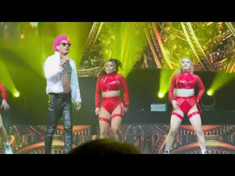 Presentación de Kiko el Crazy en el concierto de el Alfa #boston