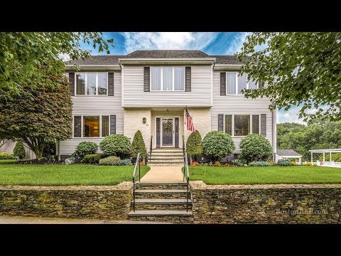 30 Ellen Rd, Stoneham MA - Premier Homes Realty Team - Tel: 781-832-2882