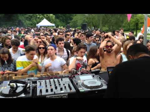 Fabrice Dayan drops Raumakustik Raider At Coco Beach Paris - Sunday 24th May 2015