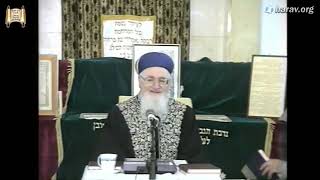 הלכות תשעת הימים  - שיעורי מנחת יהודה - מרן הרב מרדכי אליהו (הרב מרדכי אליהו זצ"ל) - התמונה מוצגת ישירות מתוך אתר האינטרנט יוטיוב. זכויות היוצרים בתמונה שייכות ליוצרה. קישור קרדיט למקור התוכן נמצא בתוך דף הסרטון