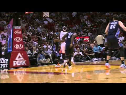 LeBron James 32 Points ( Amazing Alley-Oop) vs Charlotte Bobcats [Full Highlights] (03/24/2013) HD