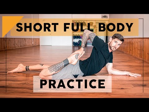 15 Minute Total Body Yoga Class For Busy People