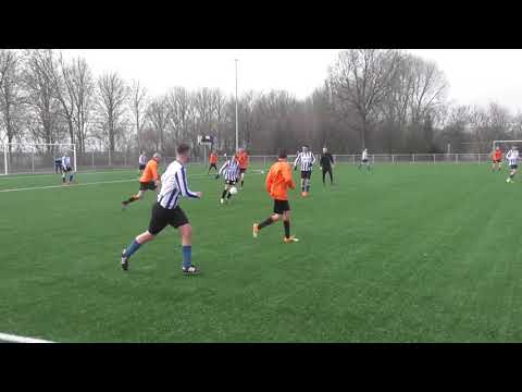 3-3-2018 IJFC 11 - VV De Meern 10 com 5-8  Van de lijn gehaald en doelpunt IJFC (2-0)