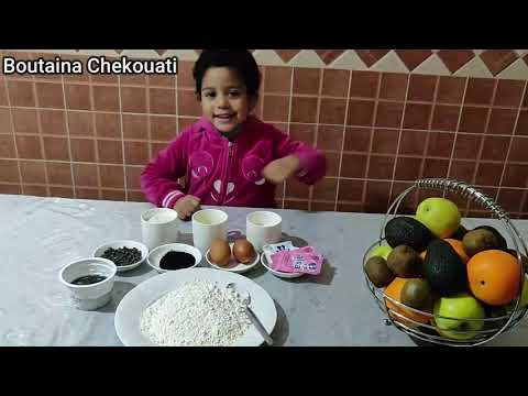 BOUTAINA  PREPARE UN GATEAU AU CHOCOLAT