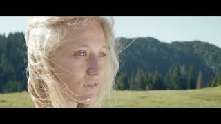 Videoklip: Veronika Rabada - Husičky s textom piesne Videoklip Veronika Rabada - Husičky s textom piesne