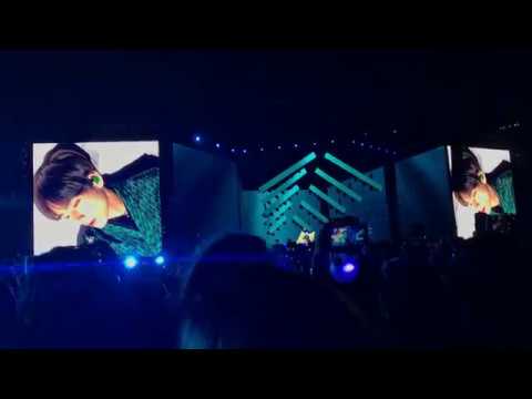 BTS V TAEHYUNG - SINGULARITY (The Rose Bowl Day 2 190505)
