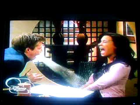 Sonny With A Chance - Chad Throws Up On Sonny