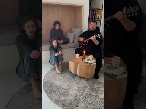 Сергей Жуков и дети (Энджел, Ника) поют "Закаты алые" 2023