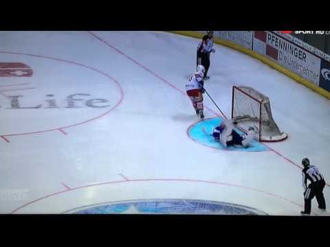 Dennis Hollenstein vernascht Schlegel