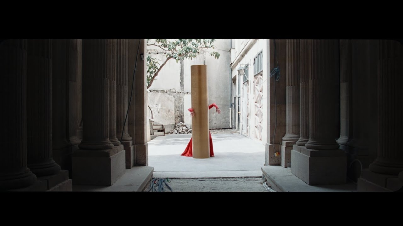 BARRE - Trailer - Charlotte Dauphin