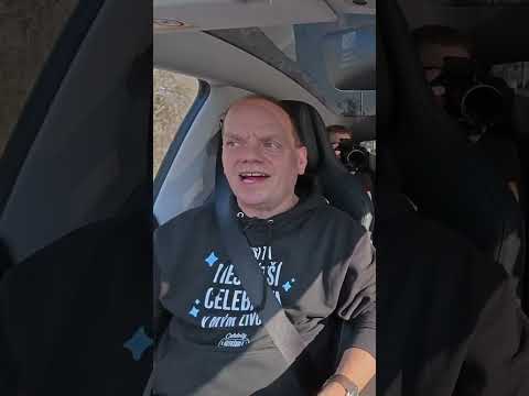 Pavel Greiner v úžasu, Tesla řídí v Praze SAMA! (Dokud nepřijde BUS pruh 🤫)
