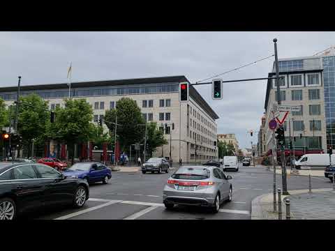Berlin, Unter den Linden / Glinkastraße. Rechtsabbieger Ampel. Traffic lights to the right