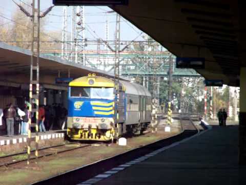 749 039 na čele R 1248 - příjezd Praha Smíchov - 30.10.2010.