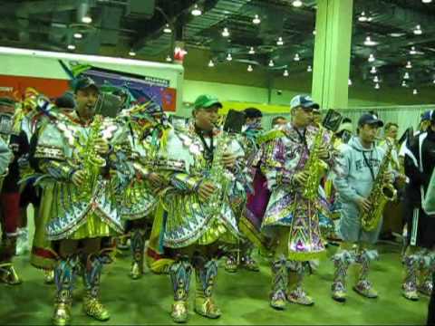 2009 Show of Shows Woodland - Warm-up (I Ain't Down Yet)