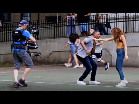 In the Heights (Featurette 'Universal Themes')